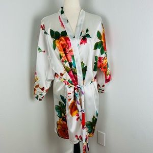 Ella Winston floral robe